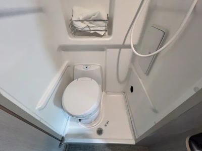 2027 Winnebago SOLIS — photo 14 view