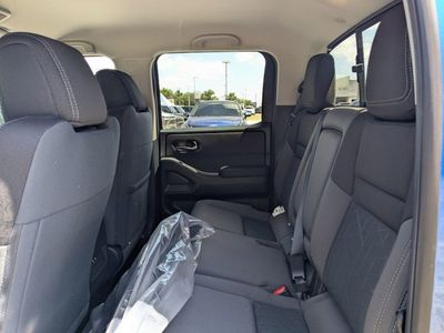 2026 Nissan Frontier — photo 13 view