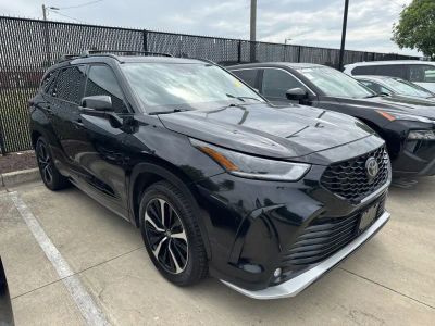 2021 Toyota Highlander - Photo 2