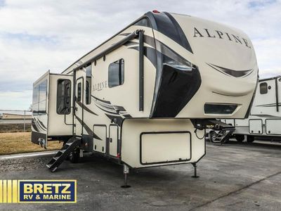 2019 Keystone RV Alpine — front three-quarter view
