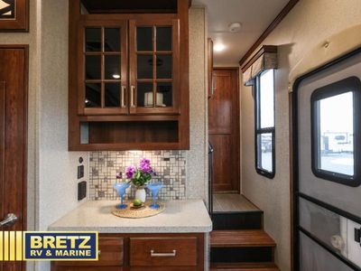 2019 Keystone RV Alpine — photo 19 view