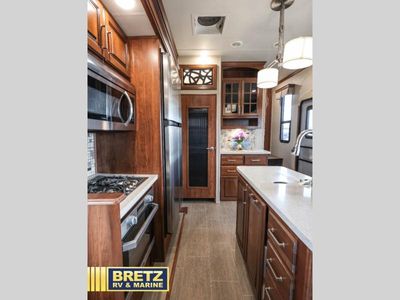 2019 Keystone RV Alpine — photo 17 view