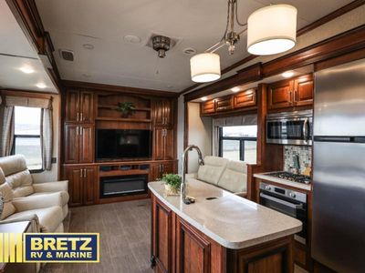 2019 Keystone RV Alpine — photo 10 view