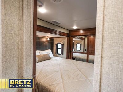 2019 Keystone RV Alpine — photo 22 view