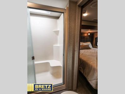 2019 Keystone RV Alpine — photo 21 view
