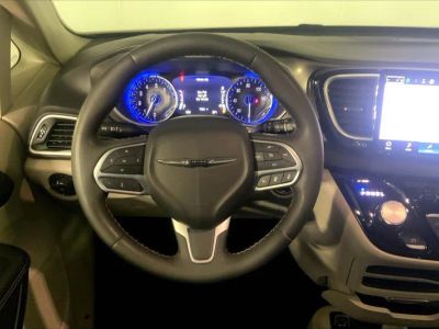 2024 Chrysler Pacifica — detail view