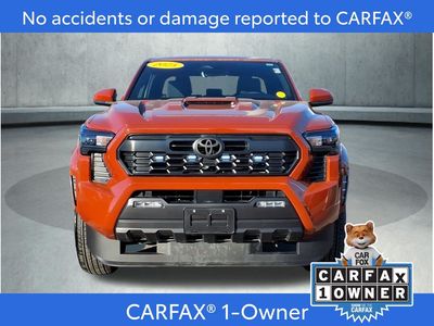 2025 Toyota Tacoma - Photo 2