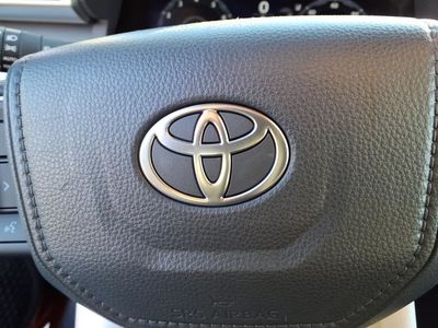 2025 Toyota Tacoma - Photo 15