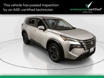 2025 Nissan Rogue FWD SV — front three-quarter view