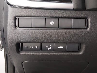 2025 Nissan Rogue — photo 13 view