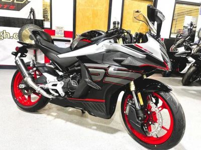 2026 CFMOTO 450SS — front three-quarter view