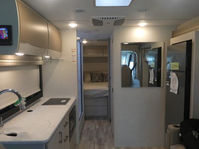 2026 Thor Motor Coach Vegas - Photo 5