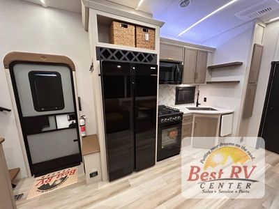 2026 Forest River RV Wildwood Heritage Glen — photo 24 view