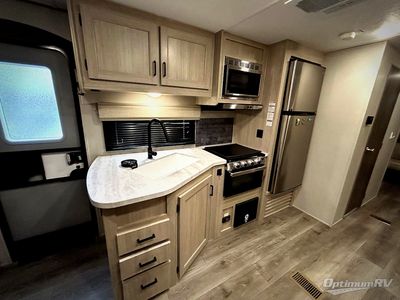 2024 Coachmen Catalina Legacy Edition - Photo 8
