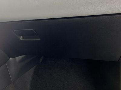 2026 Toyota Corolla Hatchback - Photo 32