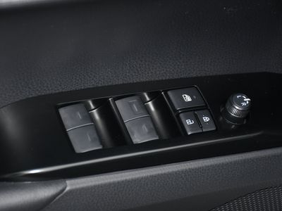 2026 Toyota Camry - Photo 6