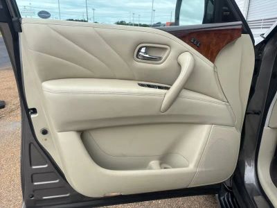 2017 INFINITI QX80 - Photo 7