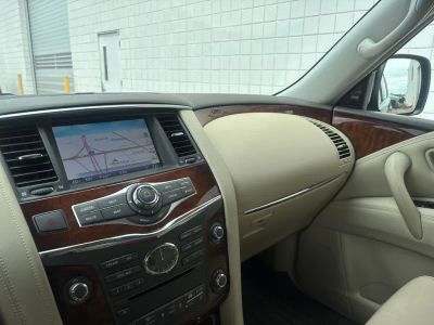 2017 INFINITI QX80 - Photo 16