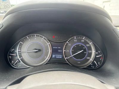 2017 INFINITI QX80 - Photo 24