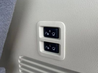 2017 INFINITI QX80 - Photo 36