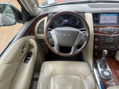 2017 INFINITI QX80 - Photo 2