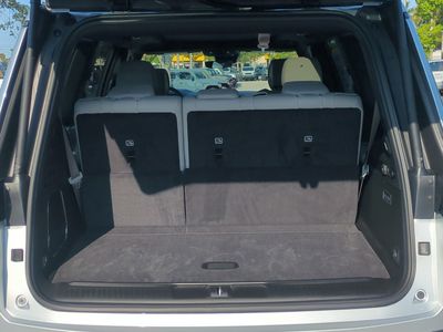 2026 Jeep Grand Wagoneer - Photo 13
