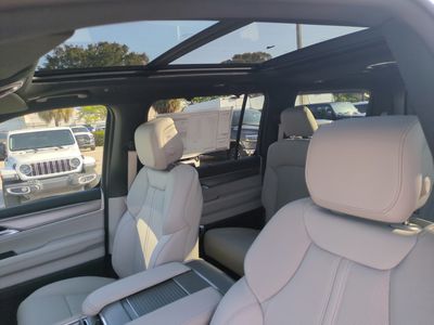 2026 Jeep Grand Wagoneer - Photo 22