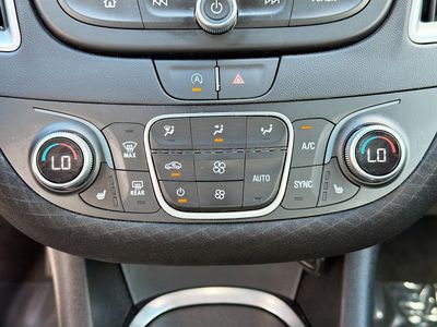 2025 Chevrolet Malibu - Photo 32