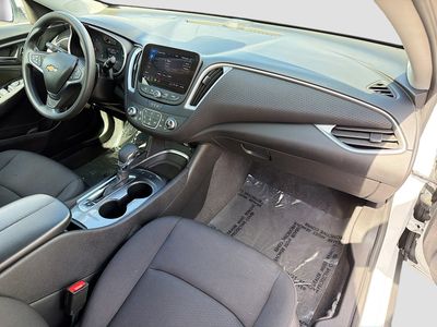 2025 Chevrolet Malibu - Photo 13