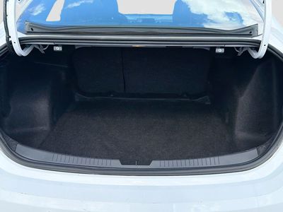 2025 Chevrolet Malibu - Photo 12
