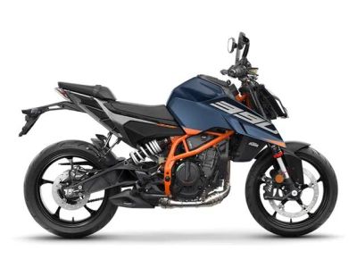 2026 KTM 390 Duke — front three-quarter view