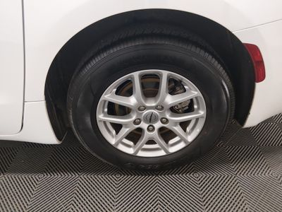 2023 Chrysler Voyager - Photo 10