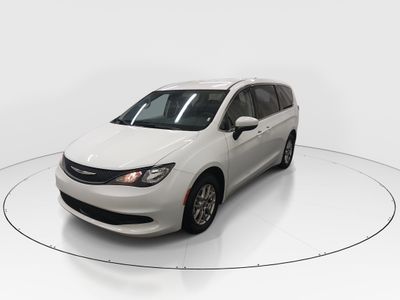 2023 Chrysler Voyager - Photo 3