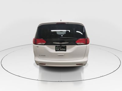 2023 Chrysler Voyager - Photo 6