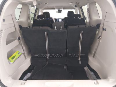 2023 Chrysler Voyager - Photo 11