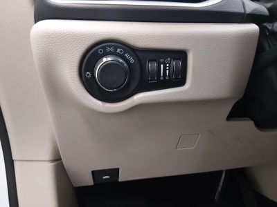 2023 Chrysler Voyager - Photo 13