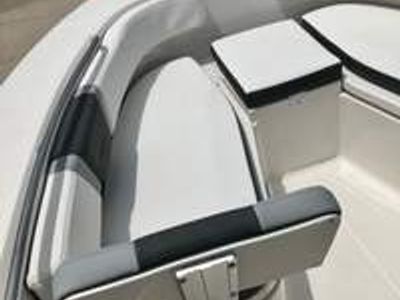 2026 Robalo 200 CC - Photo 10