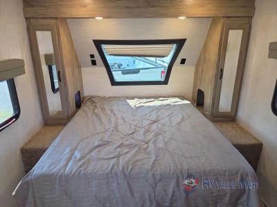 2022 Palomino SolAire — photo 24 view