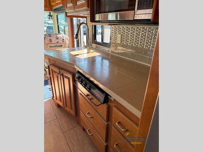 2017 Tiffin Motorhomes Allegro SA — photo 8 view