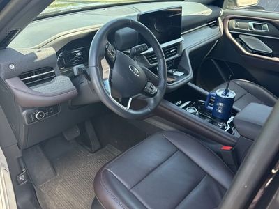 2025 Ford Explorer - Photo 5