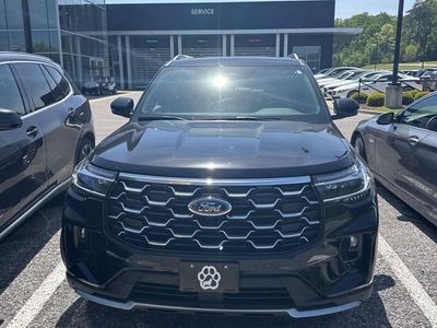 2025 Ford Explorer - Photo 2