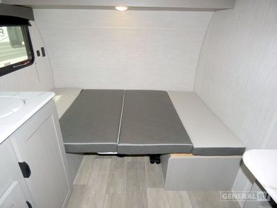 2025 Coachmen Clipper Cadet - Photo 10