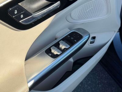 2023 Mercedes-Benz C-Class - Photo 20