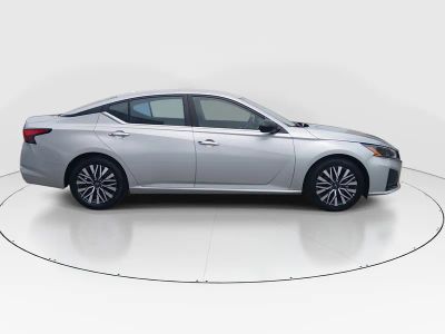 2024 Nissan Altima - Photo 8