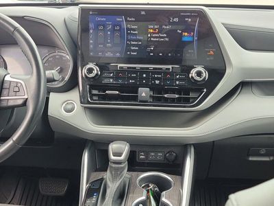 2022 Toyota Highlander - Photo 21