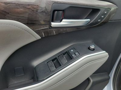 2022 Toyota Highlander - Photo 23