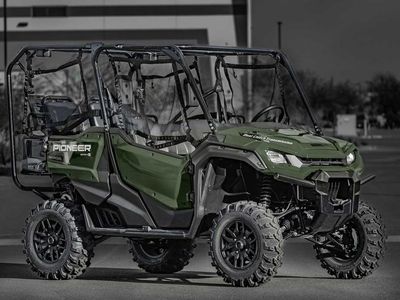 2025 Honda Pioneer 1000-5 Deluxe - Photo 1