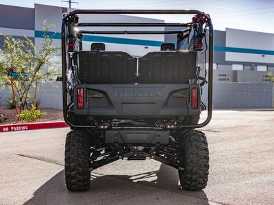 2025 Honda Pioneer 1000-5 Deluxe - Photo 11