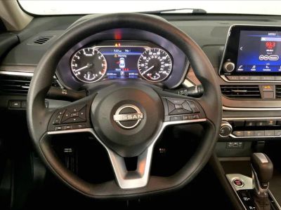 2025 Nissan Altima — detail view