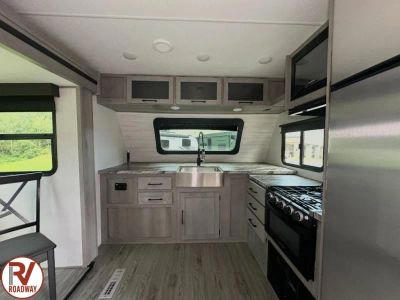 2022 Kodiak Ultimate 2921FKDS — photo 9 view